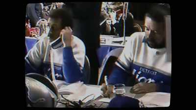 - Barry Sanders.
- [cheering] - Bye Bye Barry