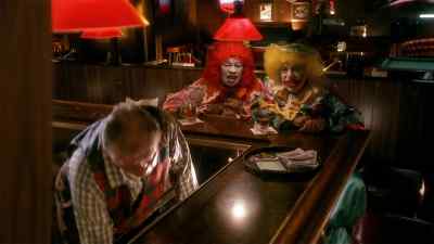 - Bartender, can't you fix that TV? - Shakes the Clown