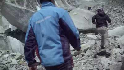 - Base Camp, Base Camp.
- Go ahead. - Aftershock: Everest and the Nepal Earthquake
