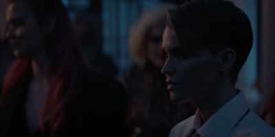 Base to Kate, we've got a
legit lead here. - Batwoman