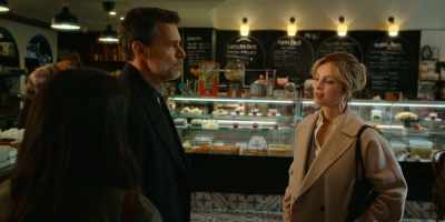 -BatDad, what'd you do now?
-I sense he wants to back out. - La Dolce Villa