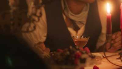 [Baxter] It'’s a wonderful
dinner, Hadley, - The Falling World