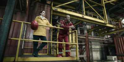 Baz is still over there.
Garrow too. - The Rig