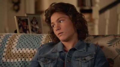 Be a sweet boy and get Meemaw a towel. - Young Sheldon