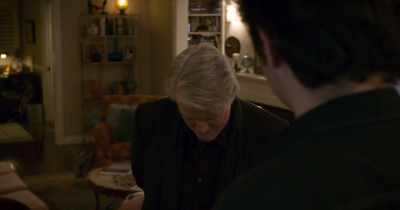 Be right there, Sandy! - The Kominsky Method