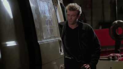 ♪ Be my shelter ♪ - Charmed