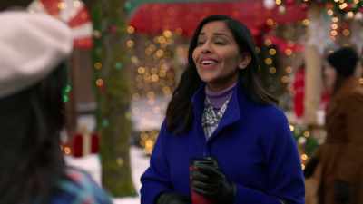- Be spontaneous.
- Okay, okay, okay. - Merry Magic Christmas