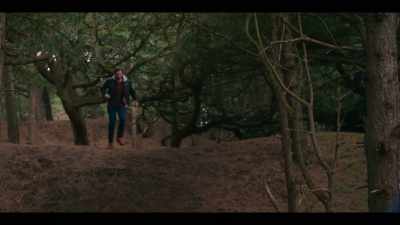 -[Bea] Come on!
-Stop, I just wanna talk! - Stay Close