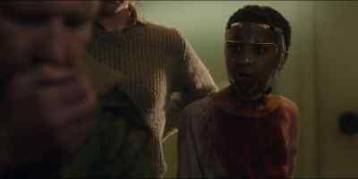 - Beacon, this is...
- We've got to go, Sergeant. - The Girl with All the Gifts