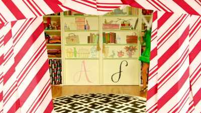 ♪ Beads and things,
and glitter and strings ♪ - At Home with Amy Sedaris