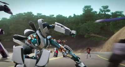 [beams whooshing]
-Woo hoo! - Transformers: EarthSpark