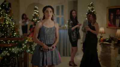 Beau, darling, the judge
has just asked you a question. - Unwrapping Christmas: Mia's Prince