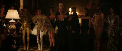 Beautiful bodies,
beautiful clothes, - Wonderwell