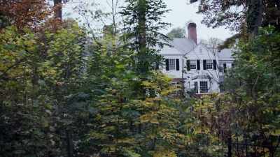 BEAUTIFUL HOUSE -- - An American Murder Mystery: The Staircase