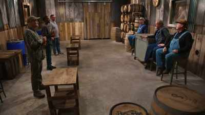 Beaz, I don't like grapefruit. - Moonshiners: Master Distiller