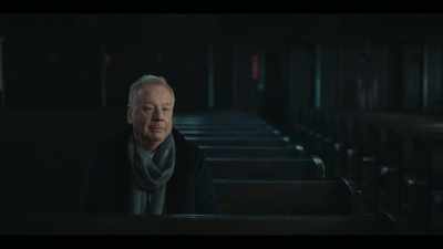 Because how do you get to that,
how do you involve the crowd? - Simple Minds: Everything is Possible