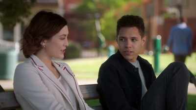 - Because I found a solution
to Della's case. - Bluff City Law