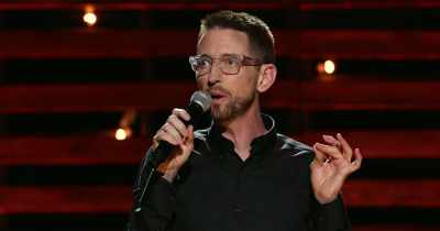 Because I realized early on
that these student loans - Neal Brennan: 3 Mics