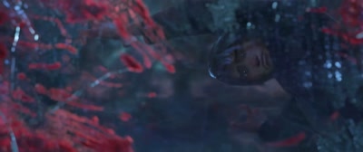 - Because of me, the
Red Phantom's here! - Deep Sea