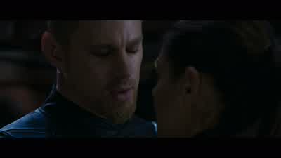 Because of Stinger. - Jupiter Ascending
