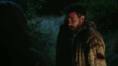 Because somebody let your men
into the tunnels. - Knightfall