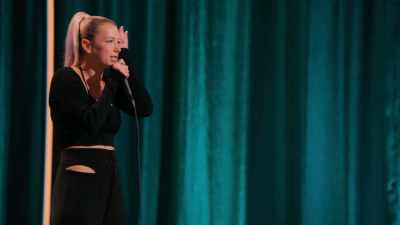 Because the hand goes behind the back,
and he's focused and it's silent. - Iliza Shlesinger: Hot Forever