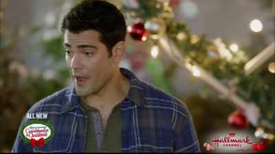 Because when we decorate,
we sing. - Christmas Under the Stars