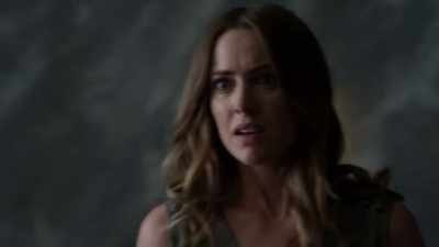 - Because you won't tell me!
- [shouts] I can't! - Marvel's Iron Fist