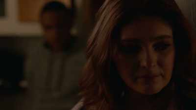 -Becca, I need your help.
-What are you talking about? - The Unsettling