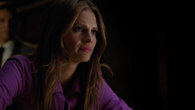 Beckett, you got a phone call. - Castle