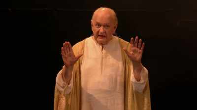 Bed, chamber and Pandar to provide this gear! - RSC Live: Troilus and Cressida