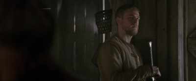 BEDNERE". The boat's ready. - King Arthur: Legend of the Sword