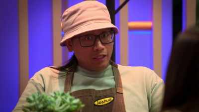 -(beeping)
-Have you made a decision? - Secret Chef