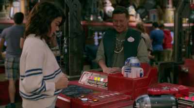 [beeping] - Star Wars: Galaxy's Edge - Adventure Awaits
