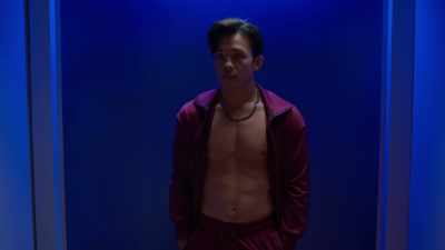 [beeping, whirring]
[door opens] - Binged to Death