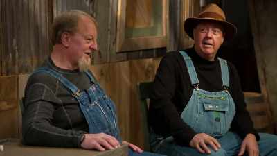 Bees intentionally won't let
anybody take their honey. - Moonshiners: Master Distiller