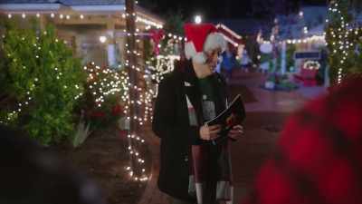 Before you all fan out,
I want to encourage you - A Picture Perfect Holiday