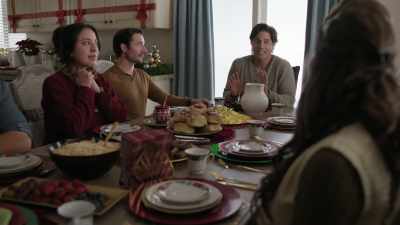 - Before we dig into
this amazing meal, - A Christmas of Wonders