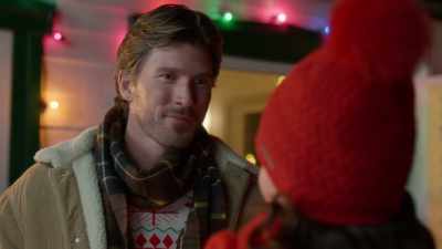 Before we go though, why don't
we start one more new tradition? - The Secret Gift of Christmas