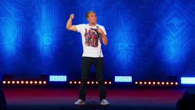 Before I give you this Kit Kat, - Russell Howard: Recalibrate