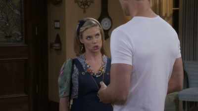 Before I introduce you two, I noticed
on your profile, you said you weighed 200. - Fuller House