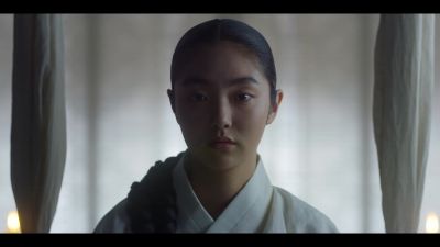 Before the crescent moon sets, - Kingdom