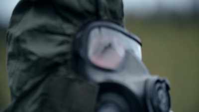 Behind you is a building.
OK? Five minutes ago, - Celebrity SAS: Who Dares Wins