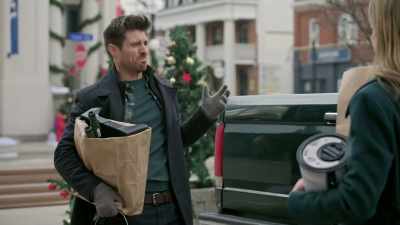 Beige? Beige is so
dull and boring, beige - Flipping for Christmas