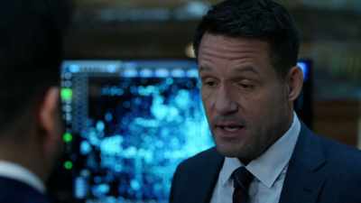 Being an agent,
it's a, uh, lonely life. - Whiskey Cavalier