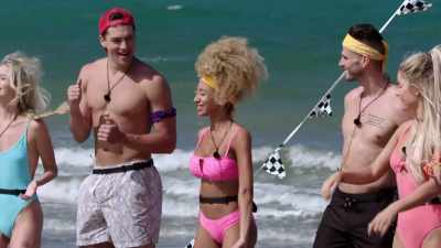 BEING FORCED TO EXPLAIN RULES. - Love Island