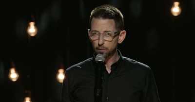 Being on a writing team with Dave - Neal Brennan: 3 Mics