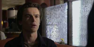 - Bel, I'm so sorry. I didn't know that.
- Nobody does. - Walker