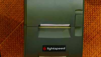 - [bell chimes]
- [computer] {\an8}Ticket printing. - Pressure Cooker