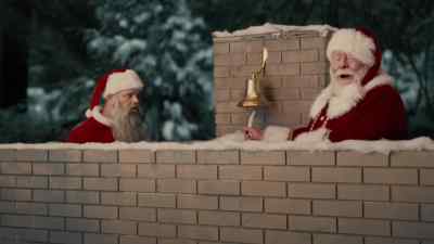 (bell clangs)
(Santa chuckling) - The Santa Class